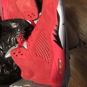 Air Jordan’s retro 5 red size 12 brand new